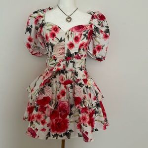 Floral ruffled mini dress with belt. U.peach, size small. Non-stretch